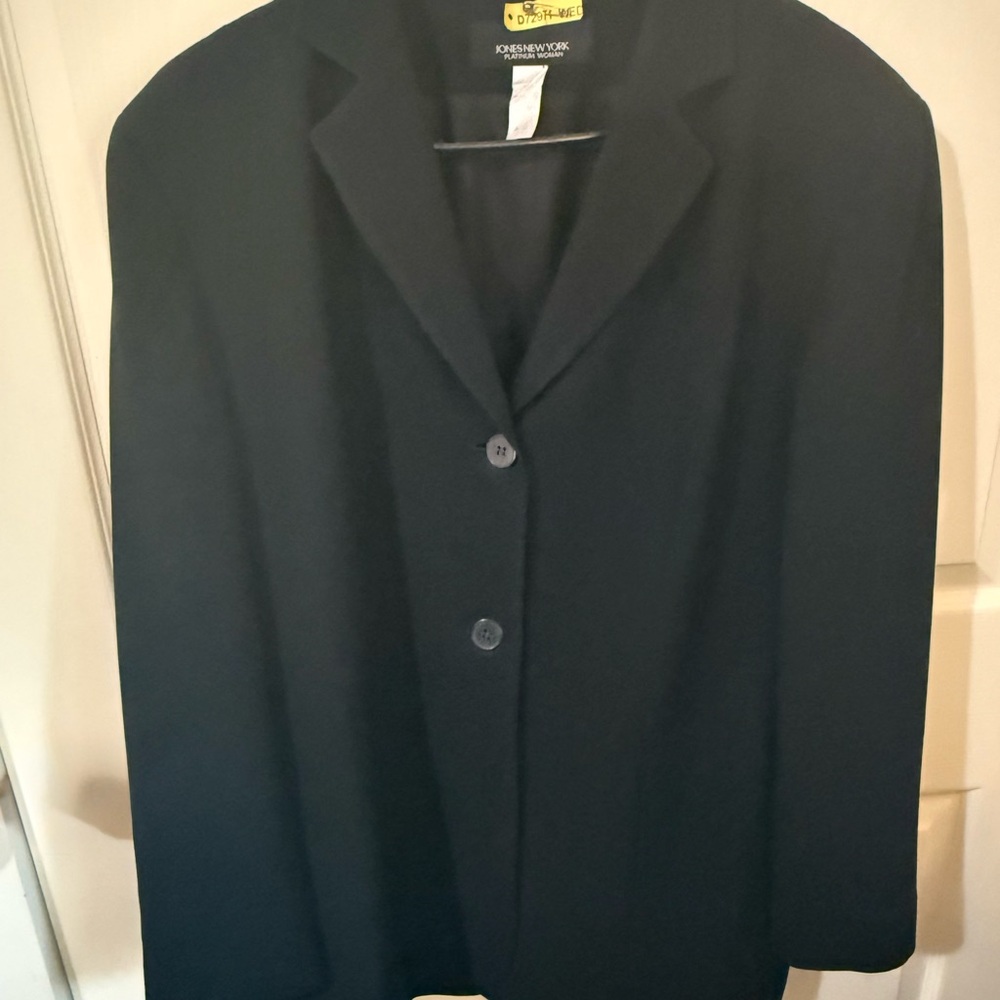 Jones New York Platinum Woman Black Jacket